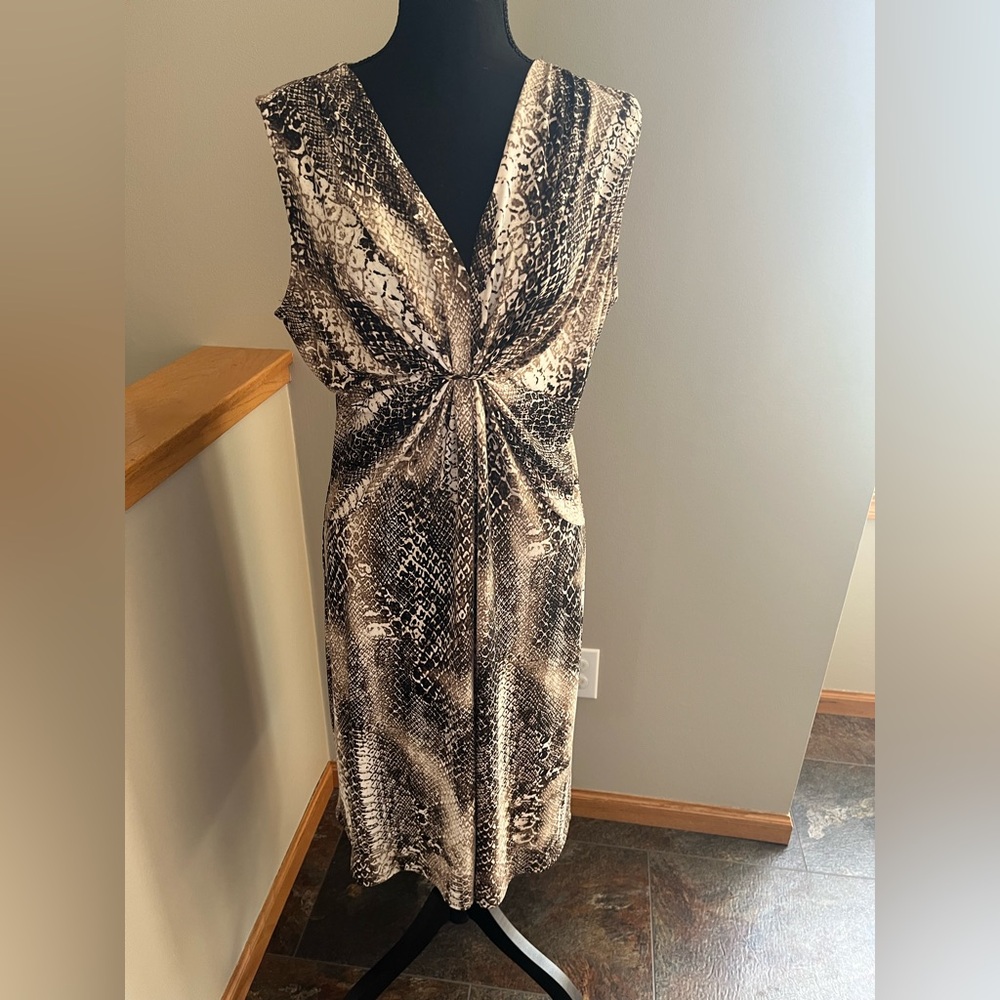 Chaus snakeskin print Sahara sleeveless V neck stretch A line dress.  Size XL